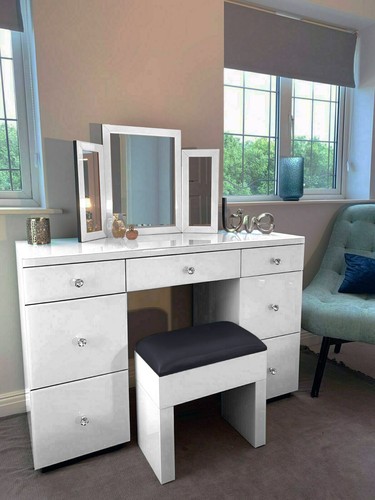 Mirrored furniture glass white - mirrored,